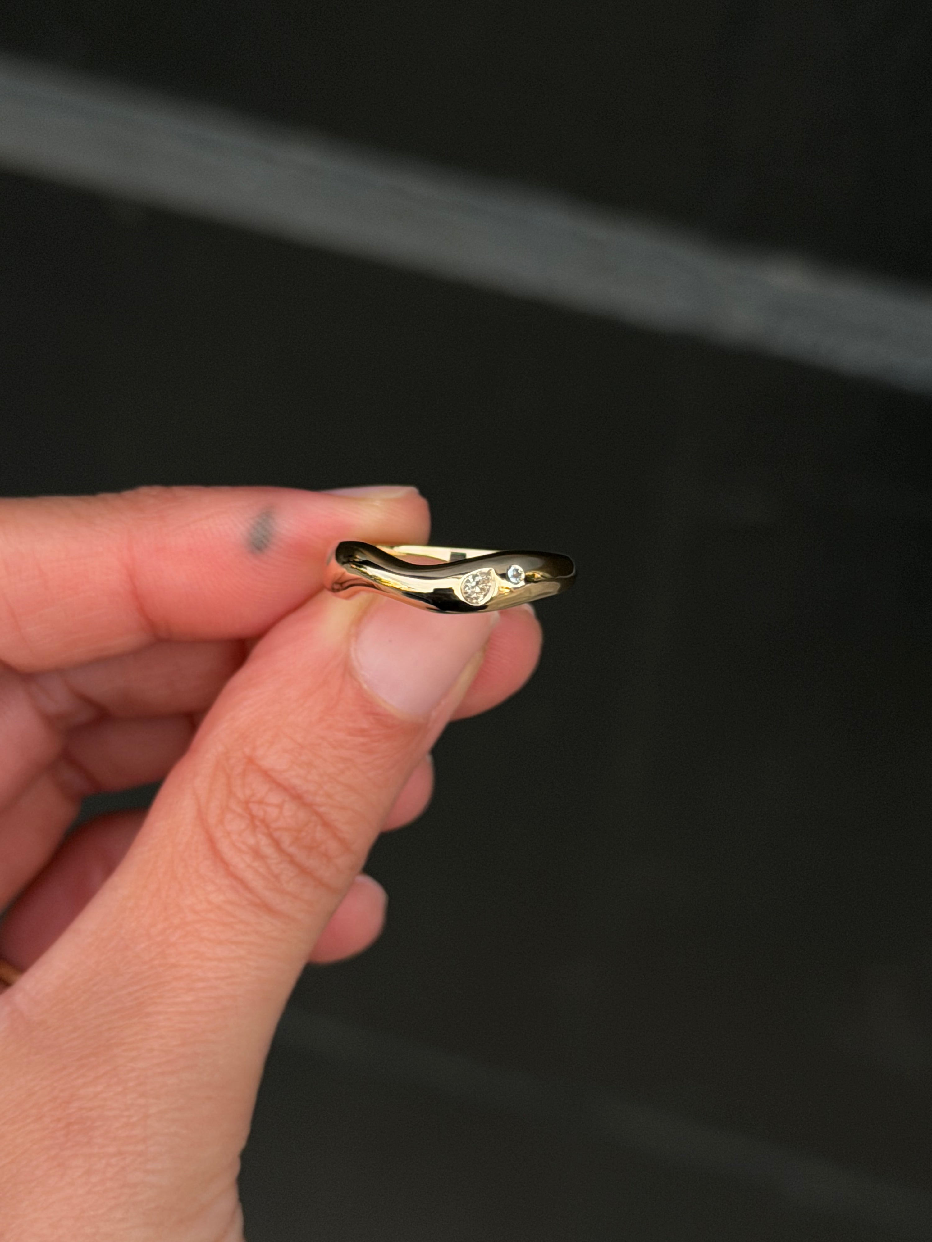 curve ring 03
