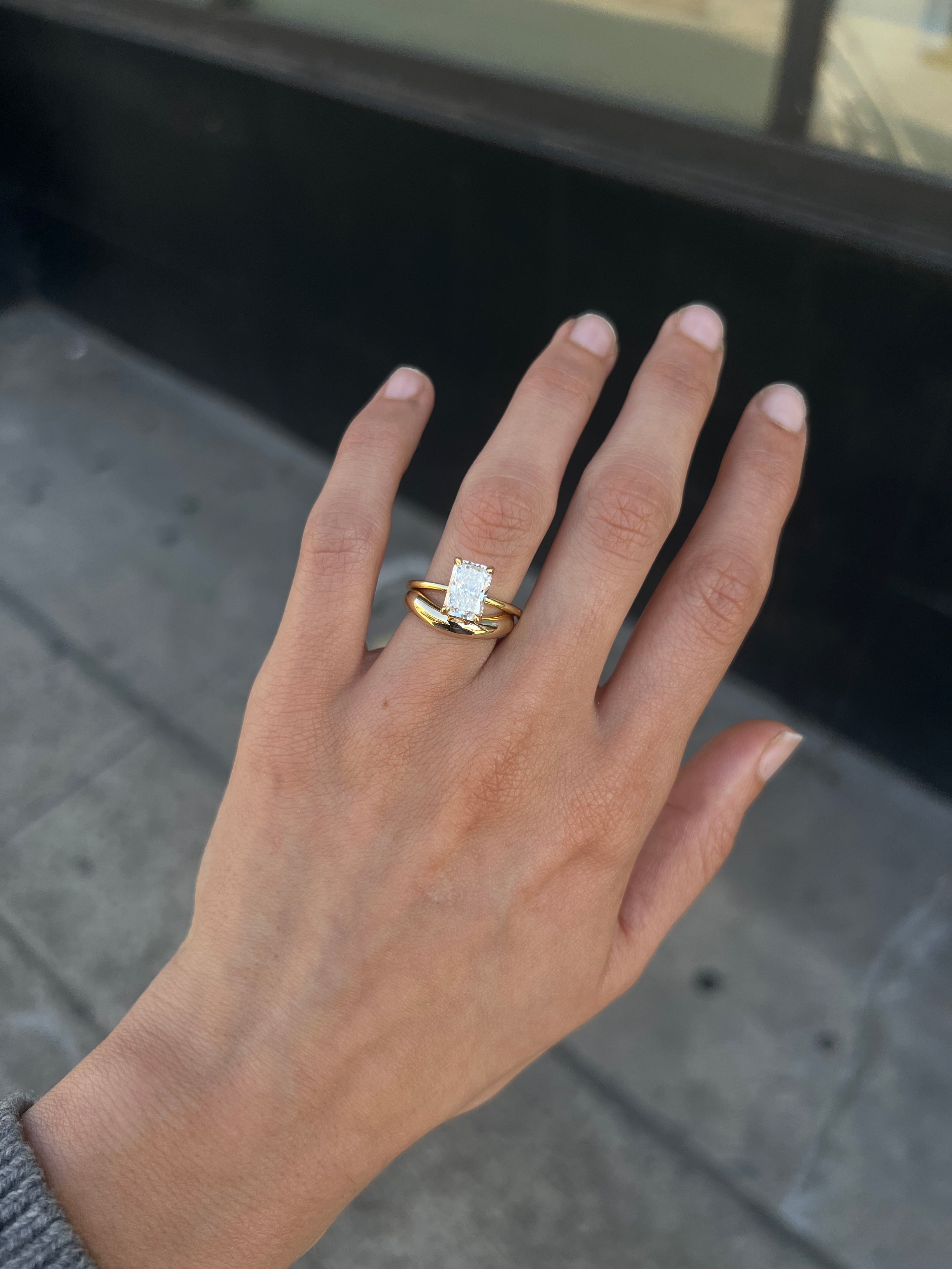 curve ring 01