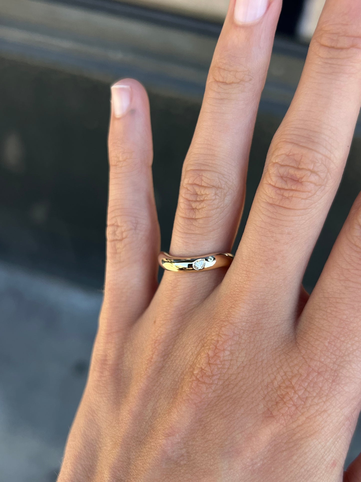 curve ring 01