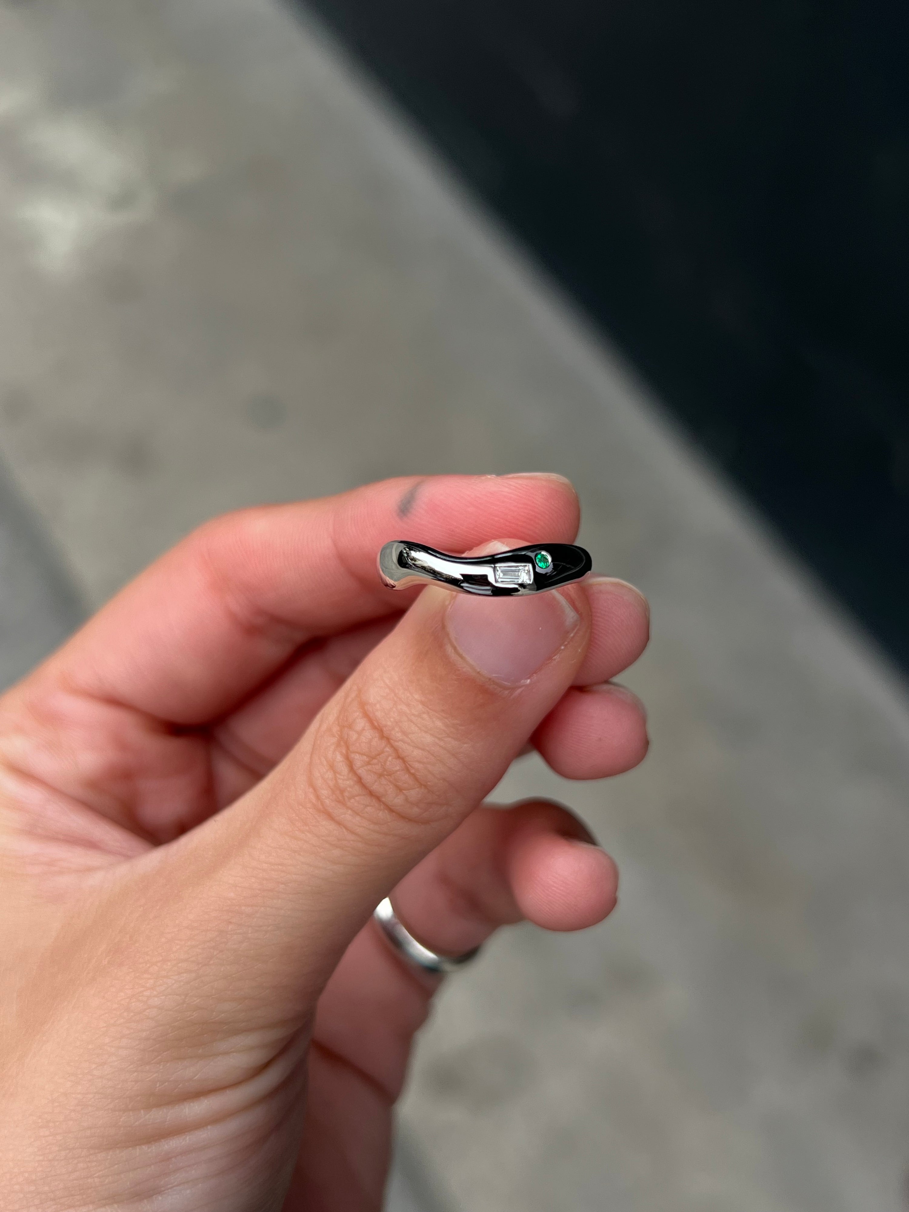 curve ring 03