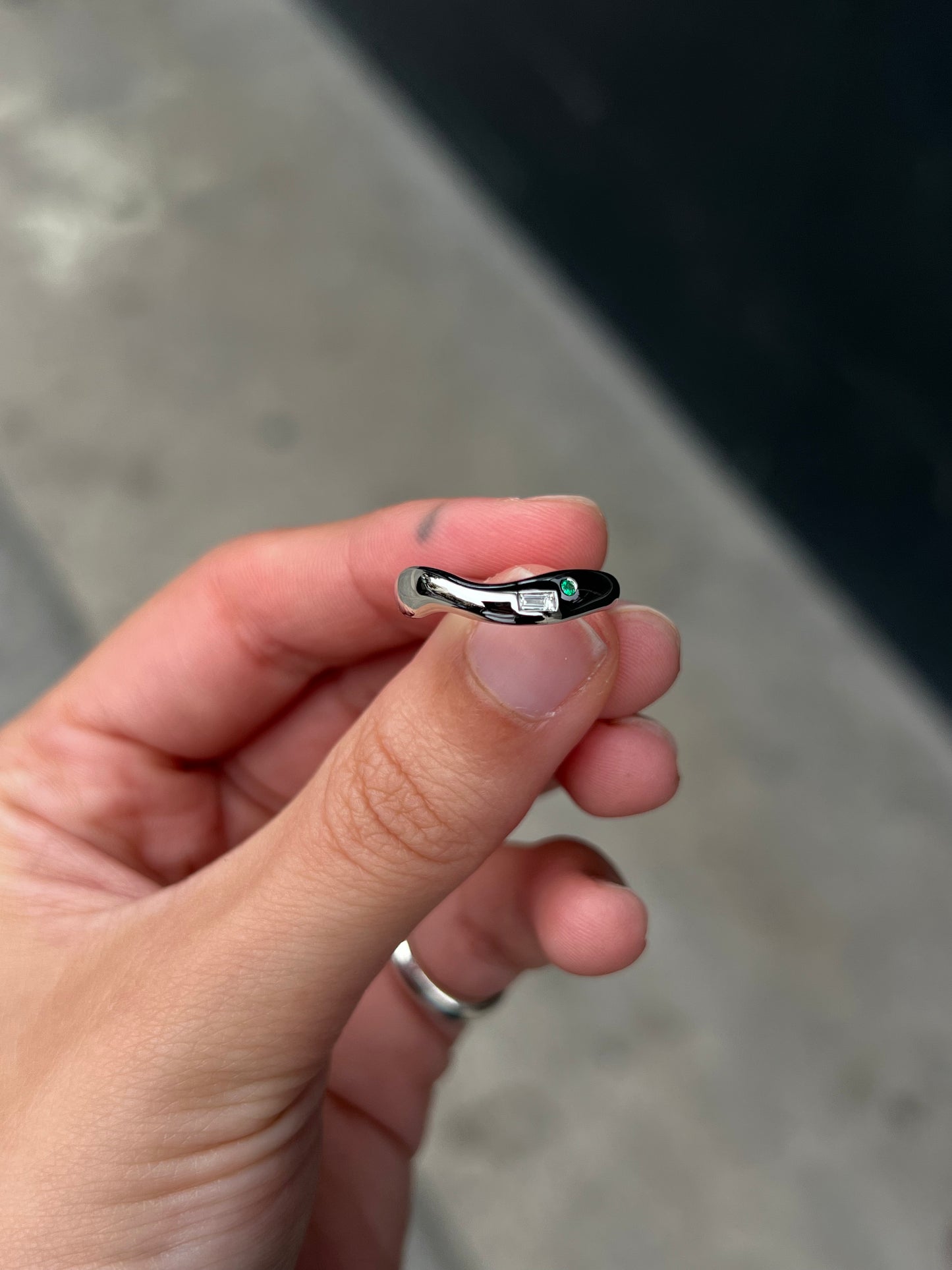 curve ring 03