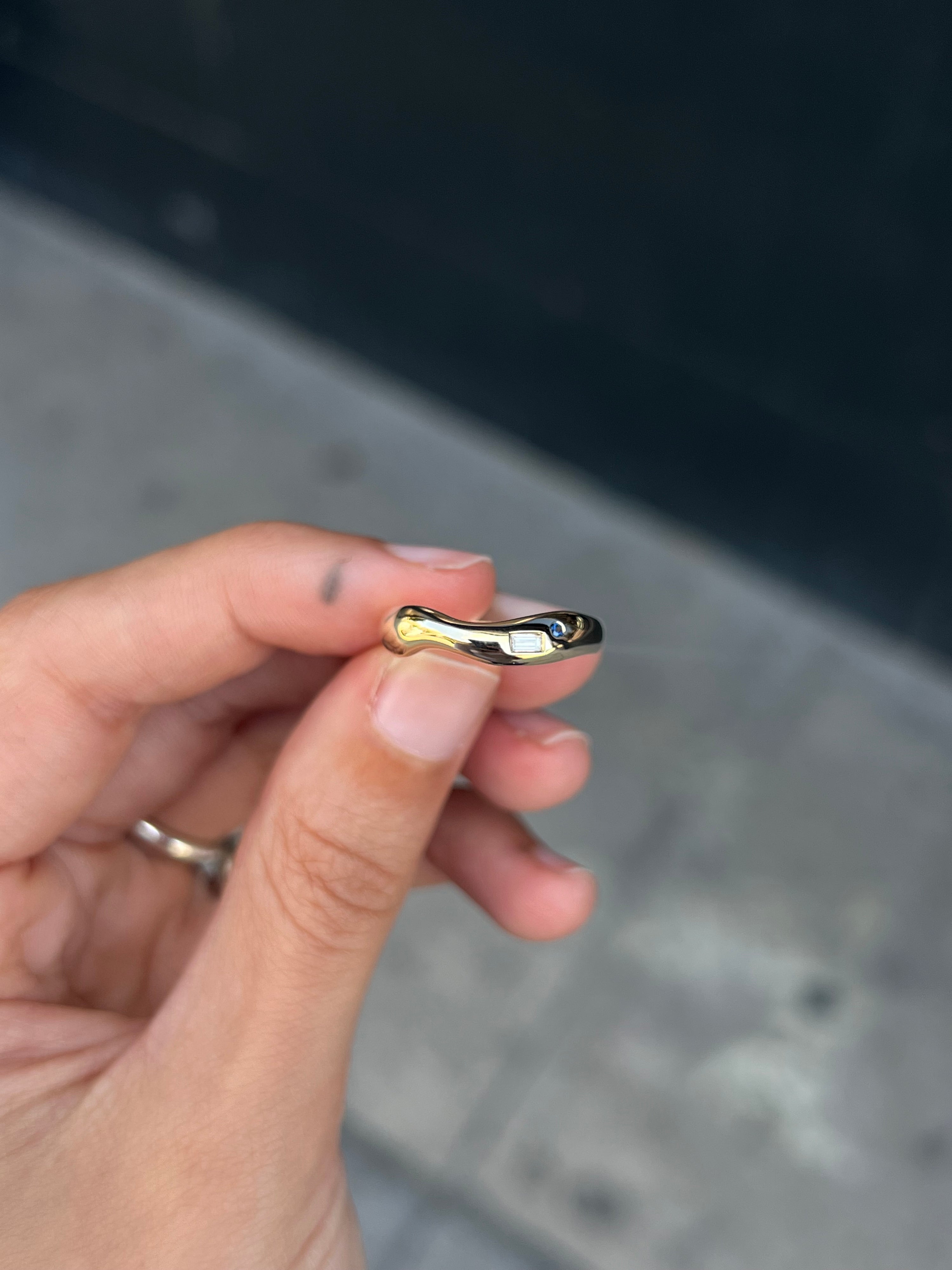 curve ring 03