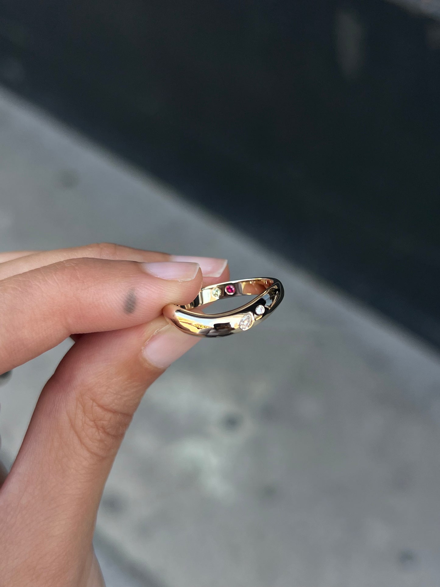 curve ring 01