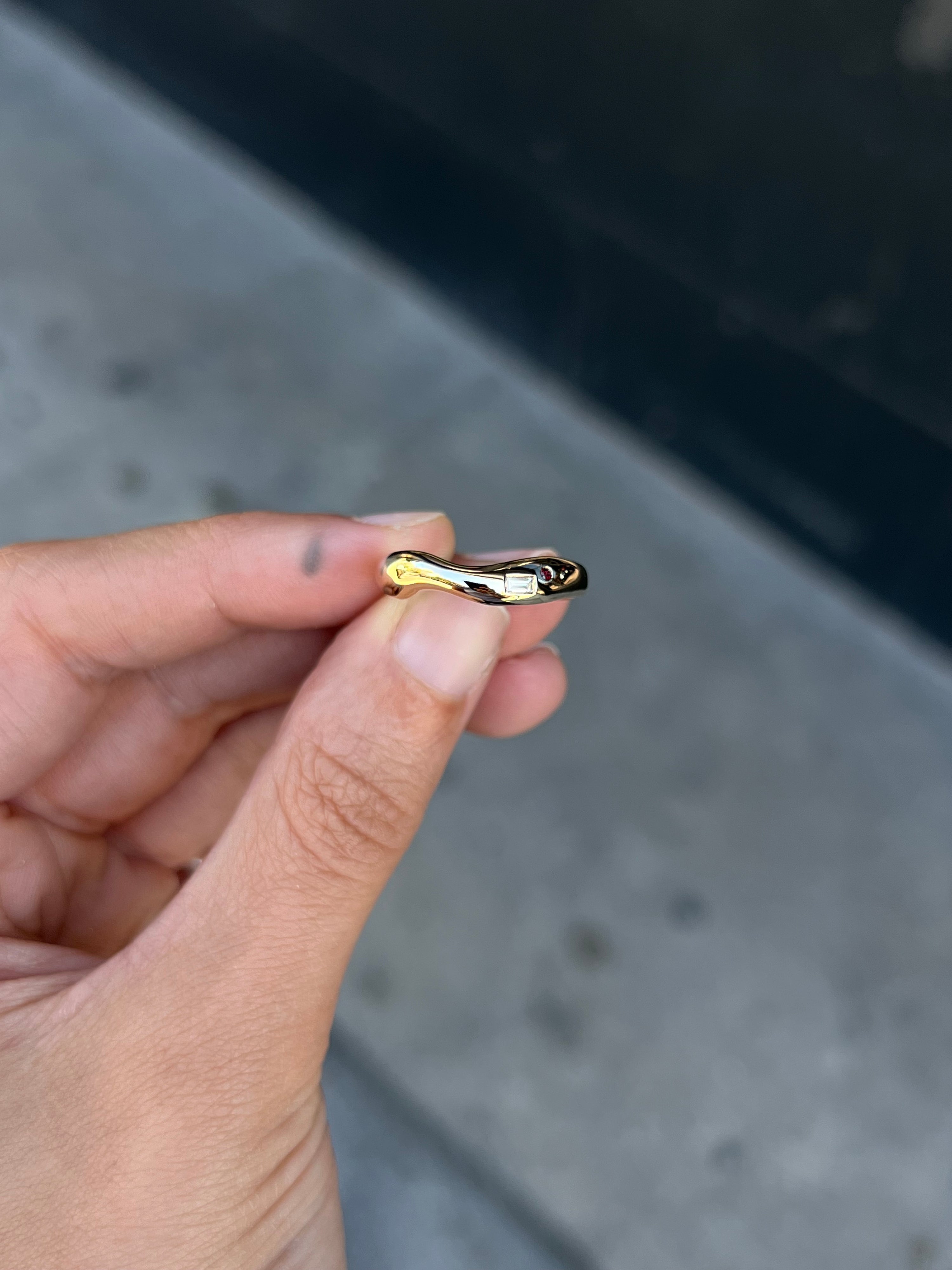 curve ring 03